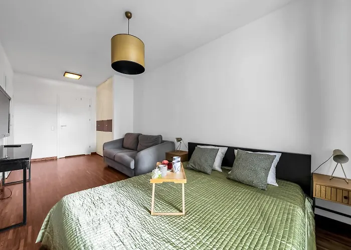 Warsaw Center Business Apt - Parking And Balcony - By Rentujemy